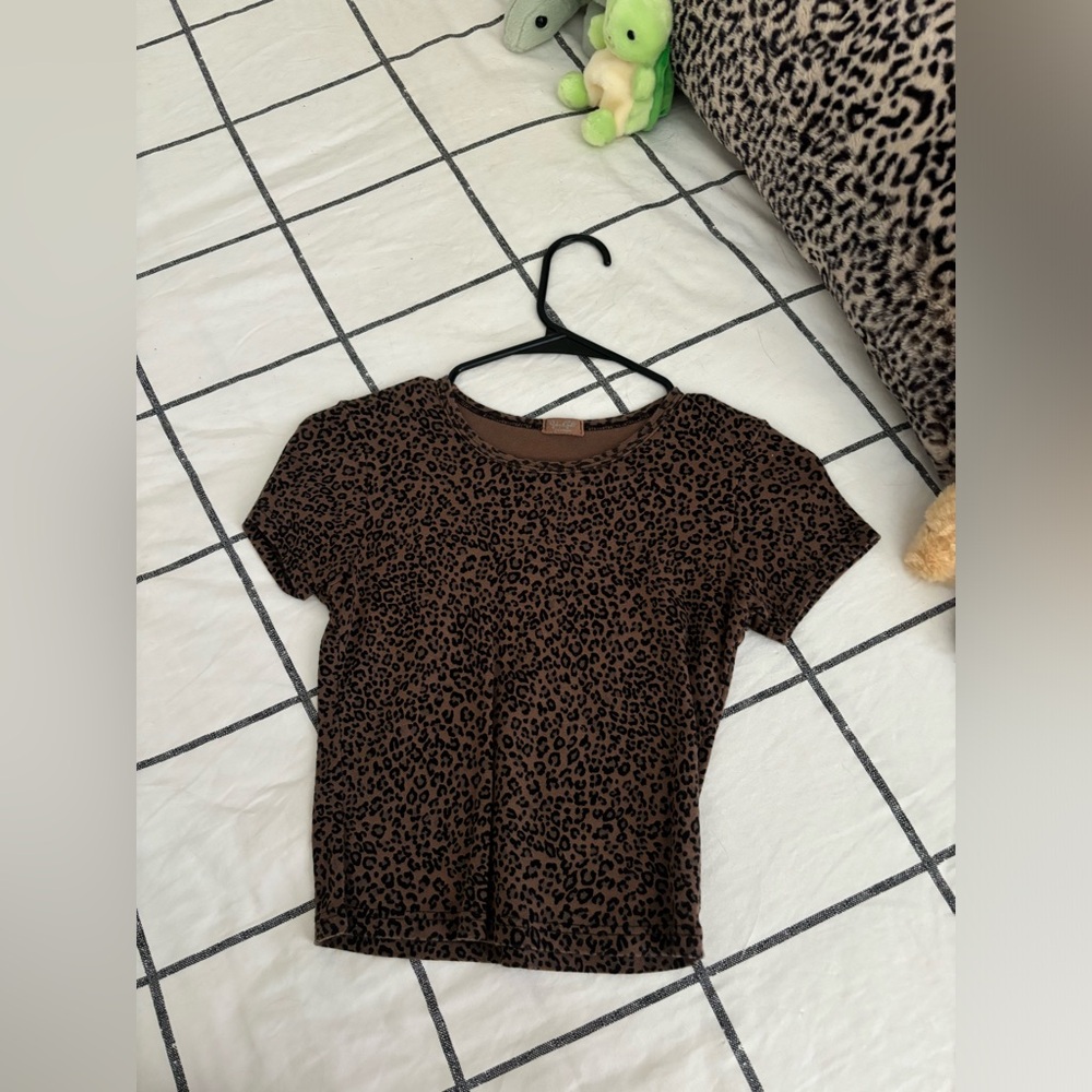 limited edition Brandy Melville Women's Brown and Tan Crop-top